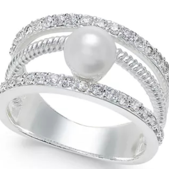 Imitation Pearl Ring NWT - Picture 1 of 5